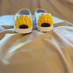 Yellow Sunflower Print Men's Slip On Sneakers